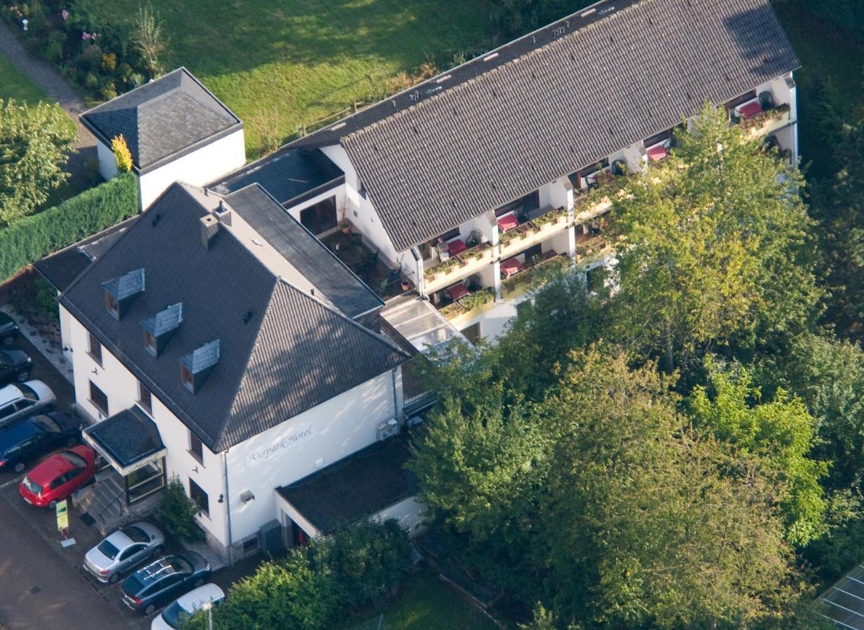 Kurparkhotel-Gemuend Eksteriør billede